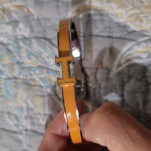 Bracelet Bangle with H * Please Read Description
